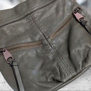 B. Makowsky NWOT Soft Leather Olive Green Handbag Shoulder bag Leopard Lined